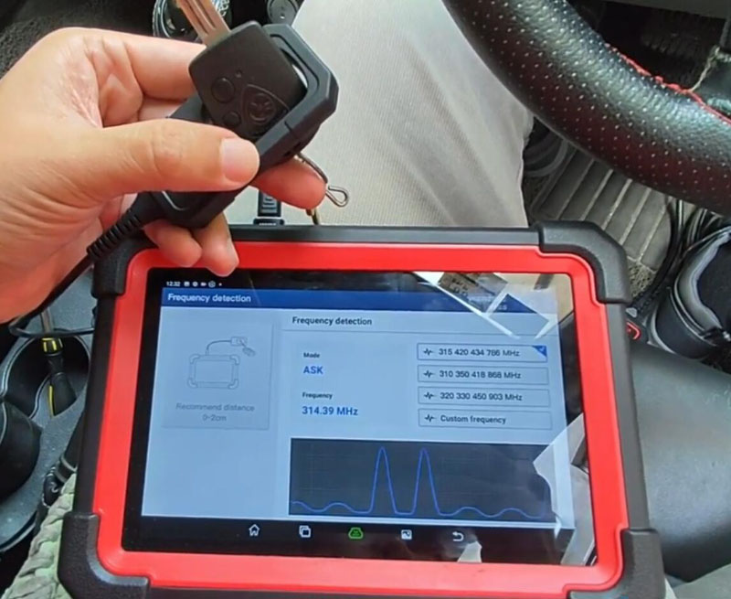 how-to-use-launch-x431-key-programmer-and-universal-car-keys-9